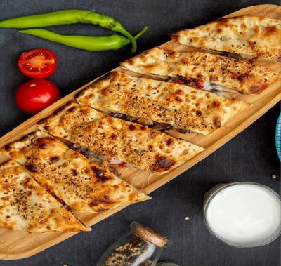 Kavurmalı Kaşarlı Pide (Kapalı)
