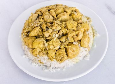 Tavuklu Yeşil Körili Kızarmış Pilav