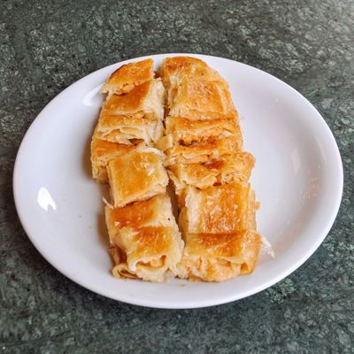 Sade Börek