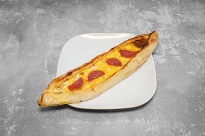 Kıyma Yumurtalı Sucuklu Pide