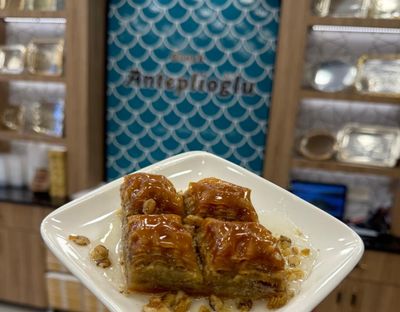 Cevizli Ev Baklavası (4 Adet)