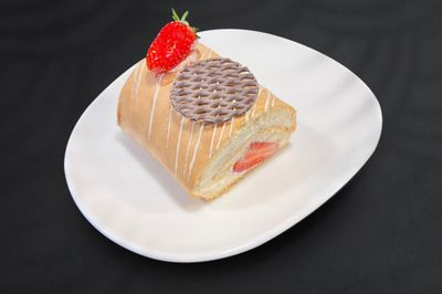 Çilekli Ankara Roll