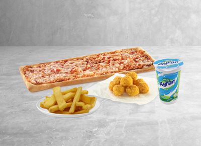 Pizzetta + Tavuk + Patates + Ayran (200 ml.) + Boyama Defteri