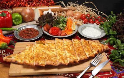 Kaşarlı Pide