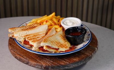 Kavurmalı Tost