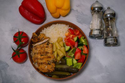 Kovada Izgara Tavuk & Nohutlu Pilav