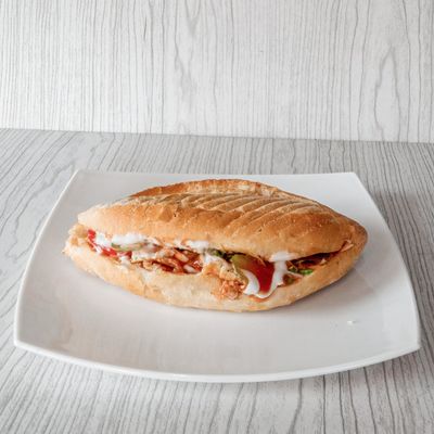 Medium Tavuk Döner Sandviç