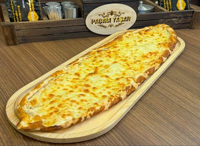 Kaşarlı Pide