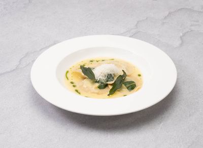 Ispanak & Ricotta Ravioli
