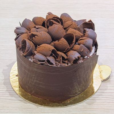 Çikolatalı Yaş Pasat (8-10 Kişilik)