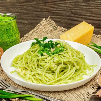 Pesto Soslu Spagetti