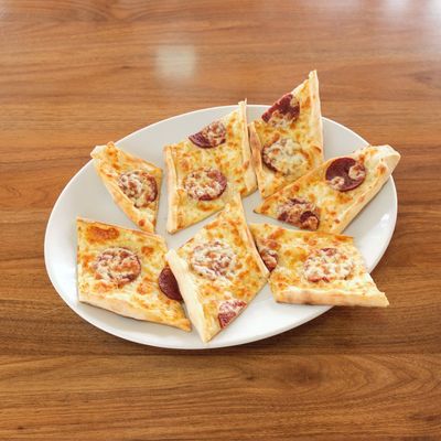 Sucuklu Yumurtalı Pide