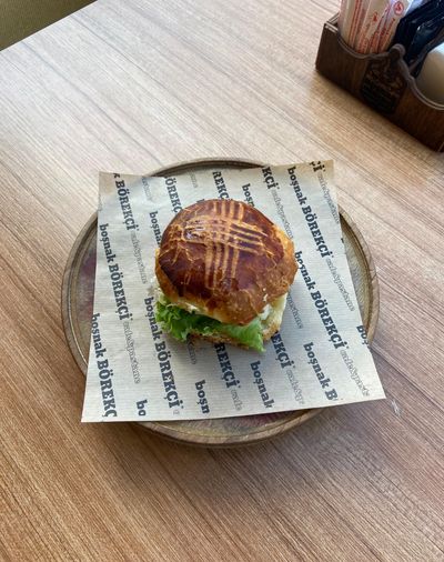 Kaşar Peynirli Poğaça Sandviç