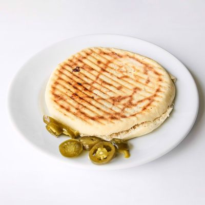 Kavurmalı Kaşarlı Bazlama Tost