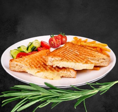 Üç Peynirli Bazlama Tost