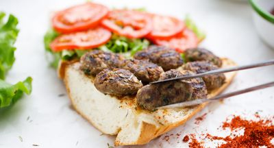 Tam Ekmek Arası Köfte