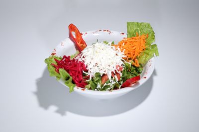 Peynirli Mevsim Salata