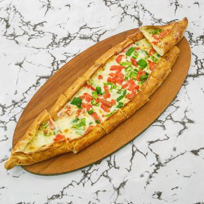 Sebzeli Kaşarlı Pide
