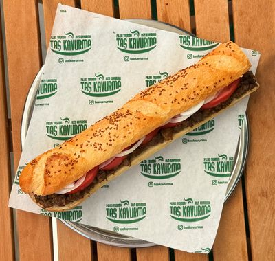 Yarım Ekmek Arası Taş Kavurma (100 gr.)