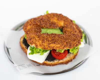 Zeytin Ezmeli Simit Sandviç
