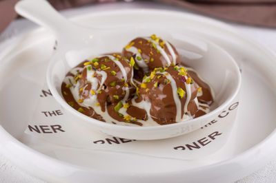 Çikolatalı Profiterol