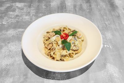 Kremalı Tavuklu Fettuccine