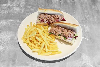 Ton Balıklı Sandviç