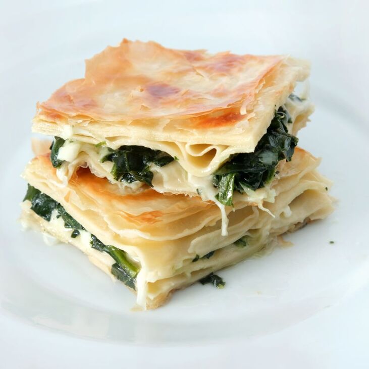 Ispanaklı peynirli kızartma börek