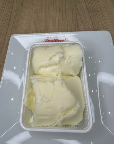 Keçi Sütlü Sade Dondurma (1 kg.)