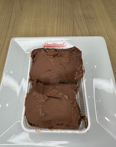 Keçi Sütlü Çikolatalı Dondurma (1 kg.)