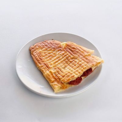 Yarım Ekmek Arası Sucuklu Tost