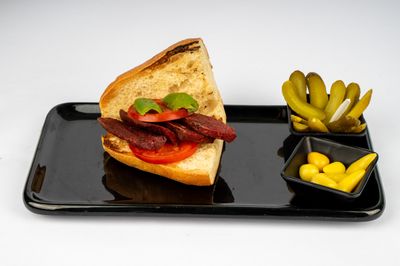 Çeyrek Ekmek Arası Sucuk