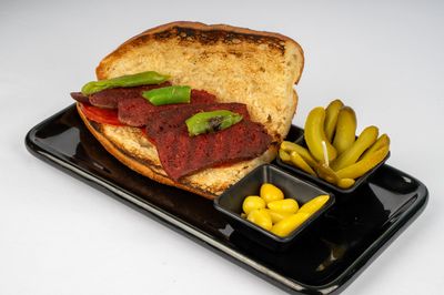 3/4 Ekmek Arası Sucuk