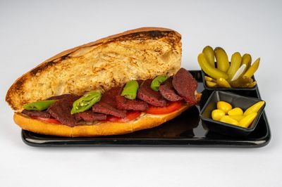 Tam Ekmek Arası Sucuk