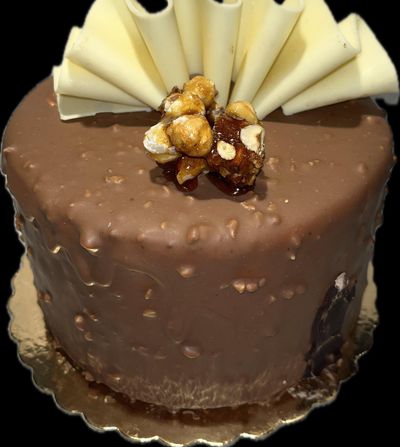 Krokanlı Çikolatalı Pasta