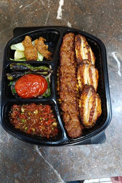 Tavuk Yaprak Kanat (3 Adet) & Adana Kebap Mix