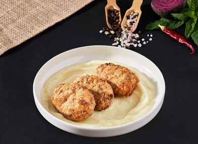 Kadınbudu Köfte ve Tereyağlı Patates Püresi