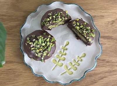 Antep Fıstıklı Çikolatalı Top