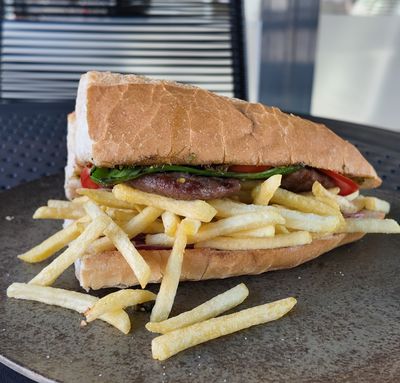 Yarım Ekmek Arası Köfte