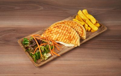 Kaşarlı Bazlama Tost