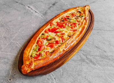 Sebzeli Pide (Küçük)