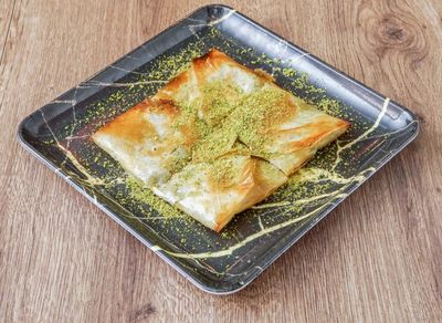 Fıstıklı Sarma Katmer (Tek Kişilik)