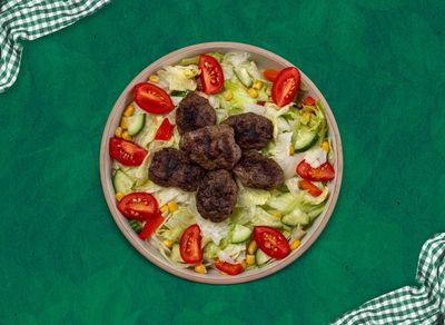Köfteli Salata