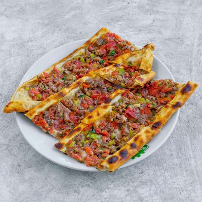 Kuşbaşılı Yumurtalı Pide