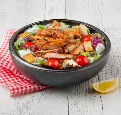 Izgara Tavuk Pirzola Salata