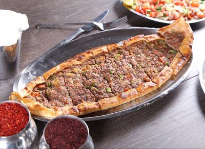 Kıymalı Pide