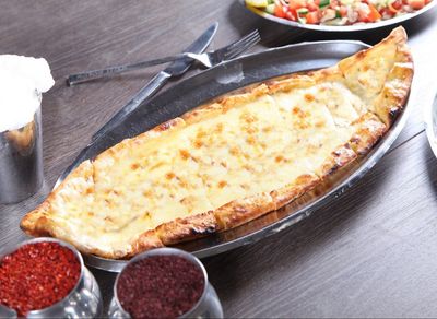Kaşarlı Pide