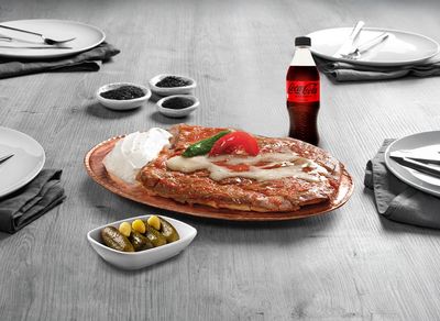 1 Porsiyon İskender + İçecek + Turşu
