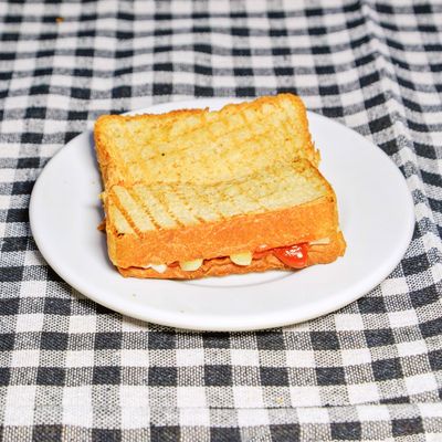 Pastırmalı & Kaşar Peynirli Tost