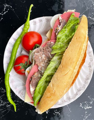 Kavurmalı Sandviç
